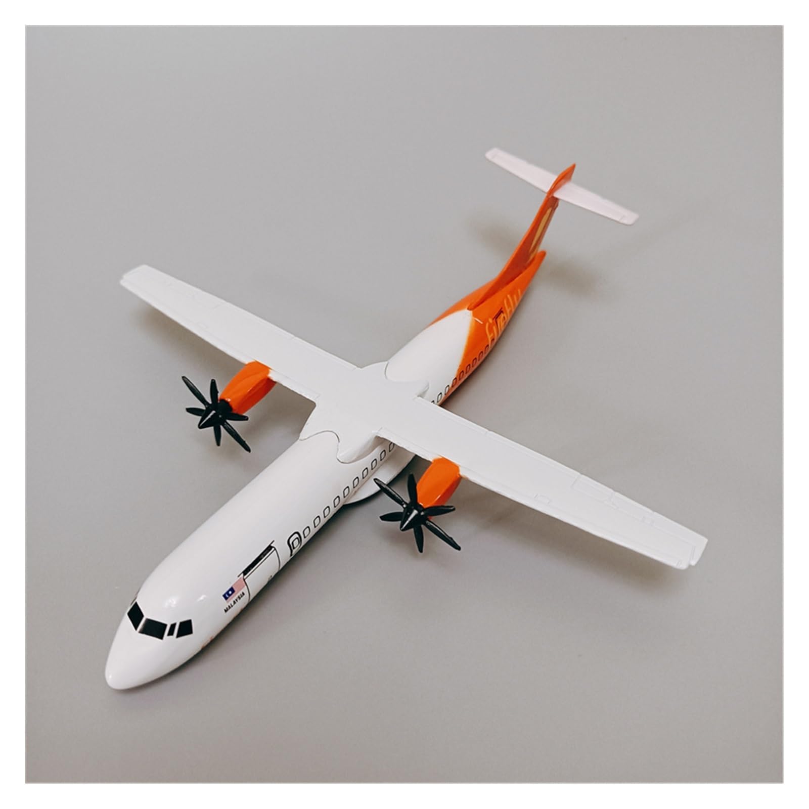 新品未使用 ATR 600シリーズ　ATR72-600 1/100 新品未使用 ATR 600シリーズ ATR72-600 1/100 - メルカリ