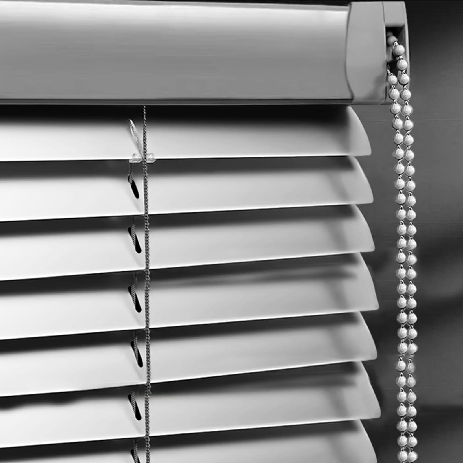 Store Vénitien en Aluminium pour Fenêtres et Portes,Vénitien Lame de 25 mm pour Le Bureau à Domicile,Kit de Montage Inclus,Gris Argenté,Personnalisée,Largeur x Hauteur (140cm x 150cm)