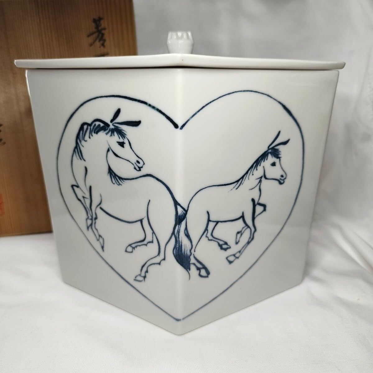 茶道具　菱馬水差　富山静山　美品　共箱入 茶道具菱馬水差富山静山美品共箱入