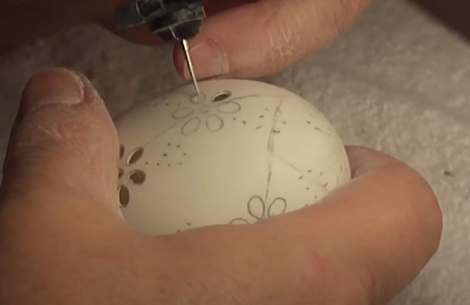 UNIQUE New Home Owner Gifts Limited Edition FABERGE Egg Home trinket NATURAL HANDCARVE Egg Decor Floral Music Box Austrian Crystal EMERALD HANDSET 24k GOLD LUXURY Fabergé Present Decor Gift Idea woman