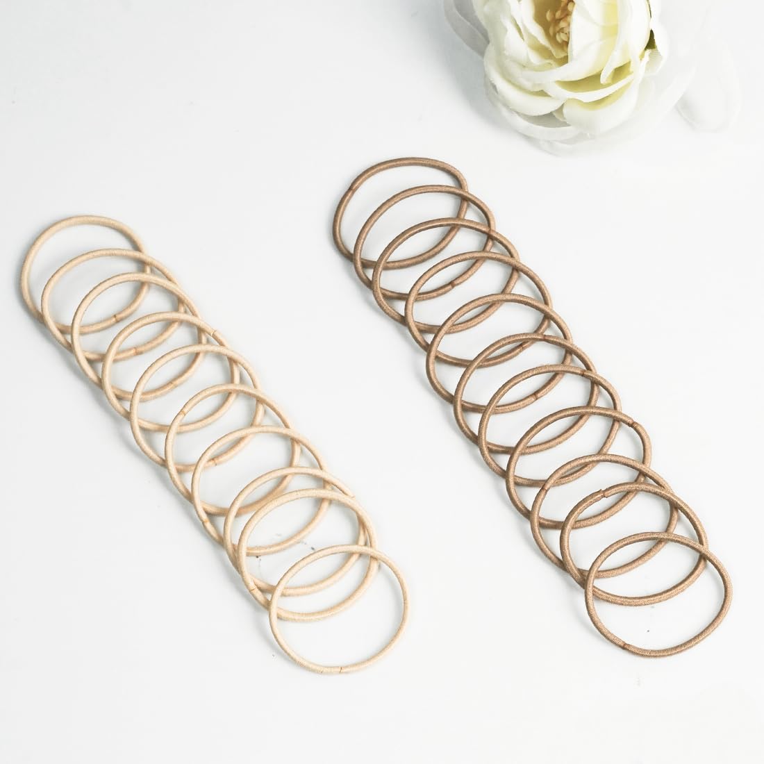 Joyeah Small Hair Elastics,200 Pieces Beige Blonde Hair Elastics For Thin Hair,No Damage Ponytail for Women, Girls and Kids (2 mm x 2.5 cm,Beige Blonde)
