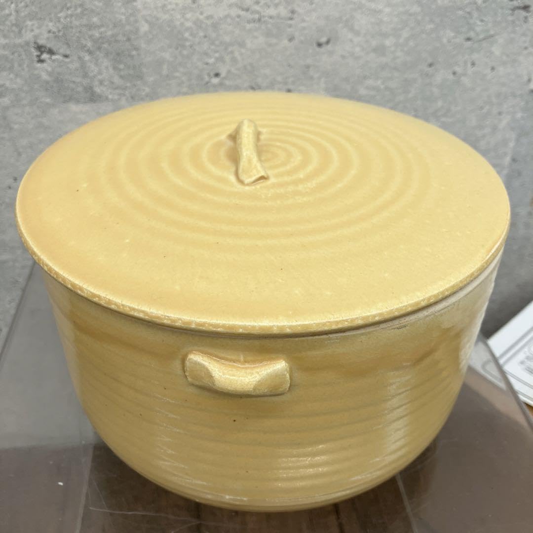 昭和レトロの土鍋の焼き芋鍋です。煙が豚の鼻から出る可愛い焼イモ鍋 昭和レトロの土鍋の焼き芋鍋です。煙が豚の鼻から出る可愛い