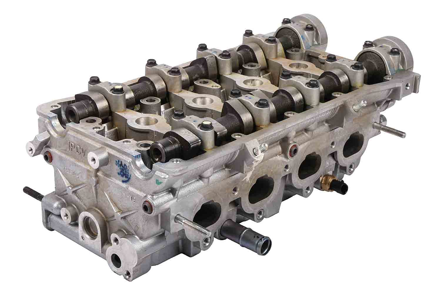 Amazon.com: GM Genuine Parts 25200156 Cylinder Head : Automotive