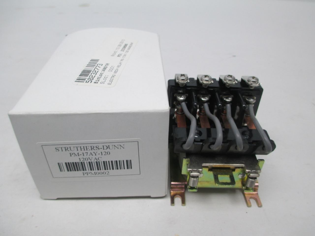 PM-17AY-120 POWER RELAY, 4PDT, 120VAC, 35A, PLUG IN