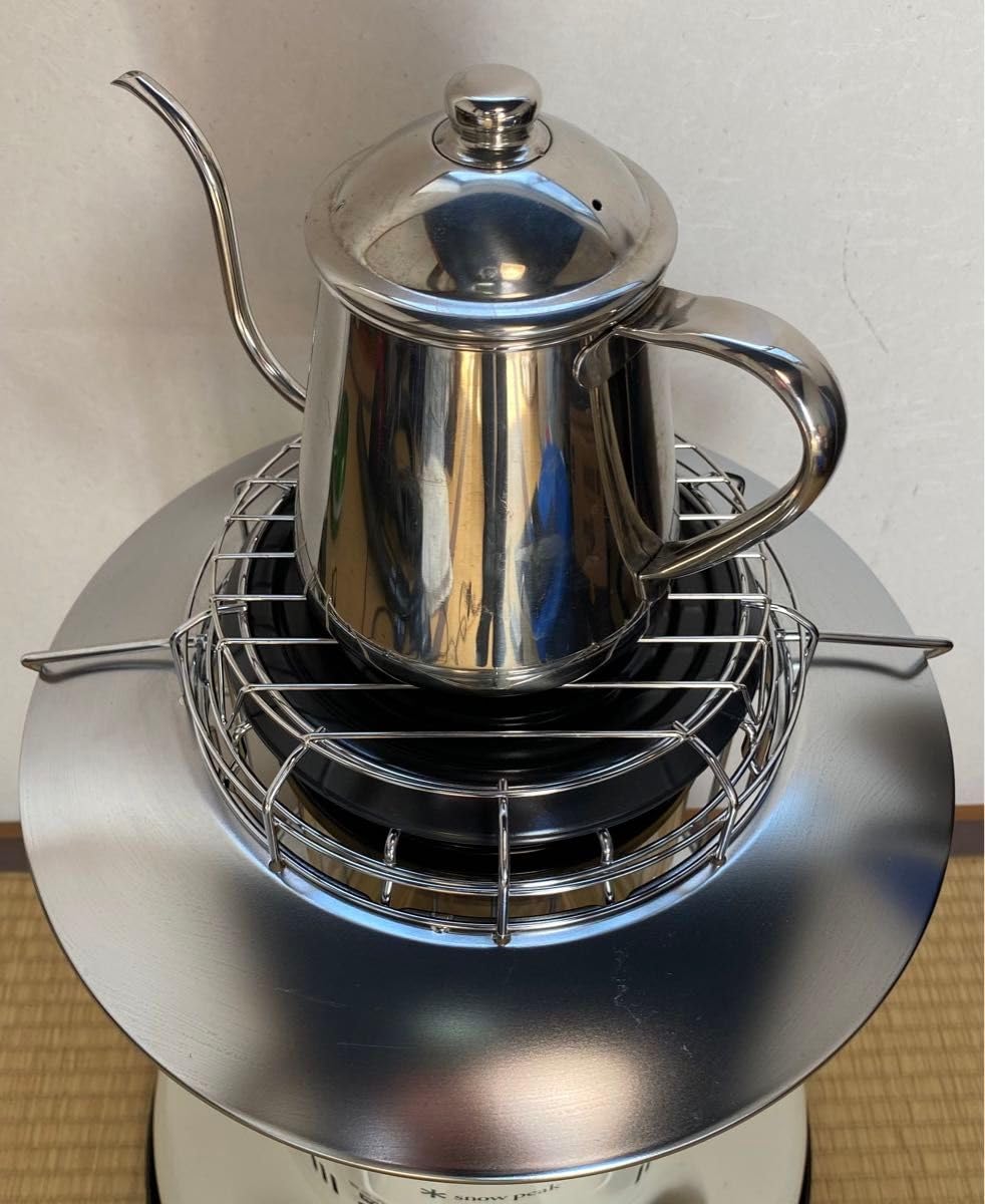 Amazon｜トヨトミ スノーピーク レインボーストーブ用 五徳｜鍋敷き