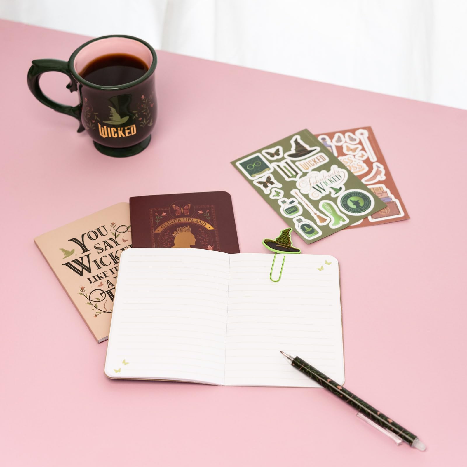 Grupo Erik Set de Papeterie Wicked Kawaii 4 Couleurs Surligneurs Crayon Trombones Carnets A6 Stickers Bloc-notes