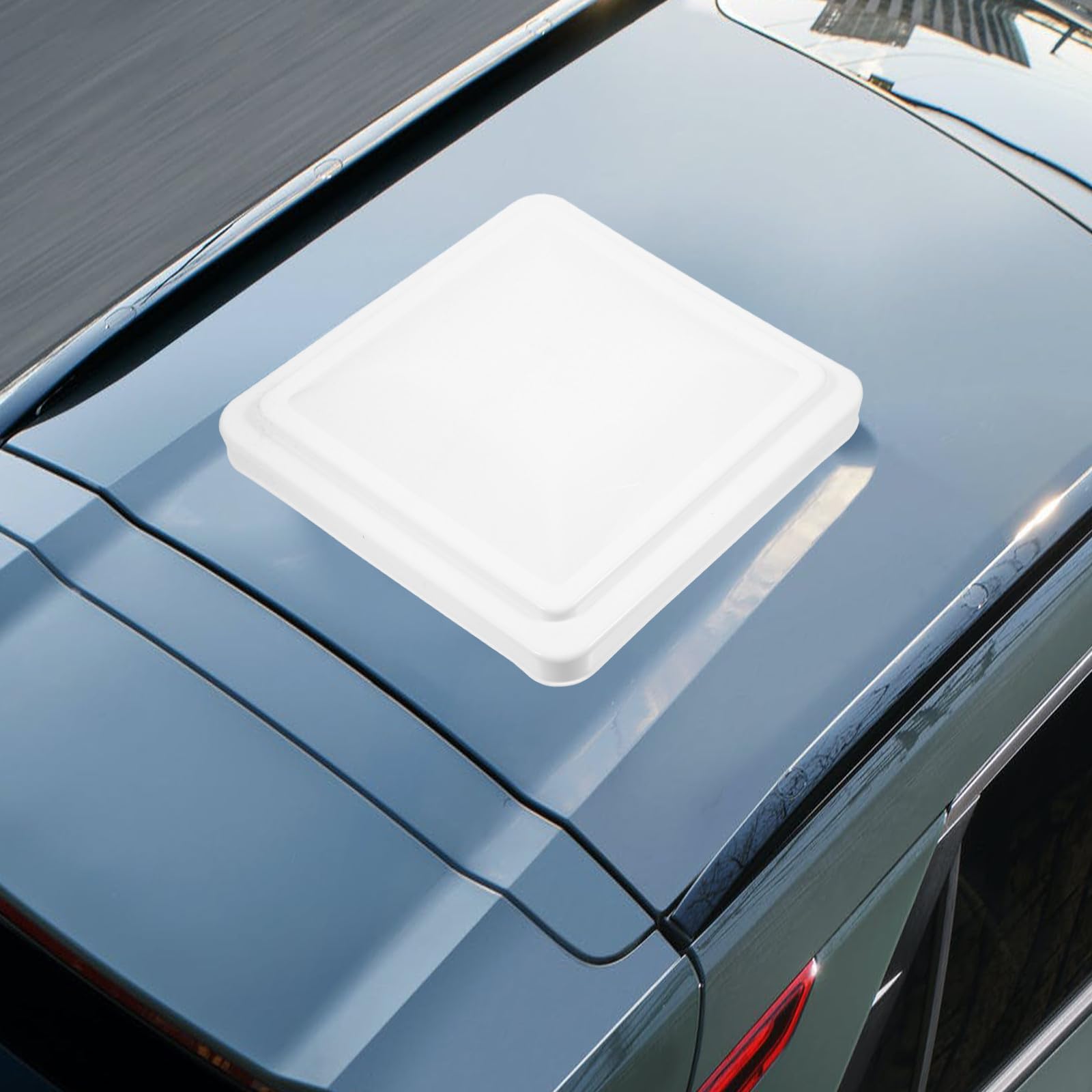 Copertura per Ventilazione Tetto Camper Bianco in Plastico da 14x14 Pollici, Design Moderno e Funzionale per Isolamento Termico e Aerazione Ottimale del Tetto Rv
