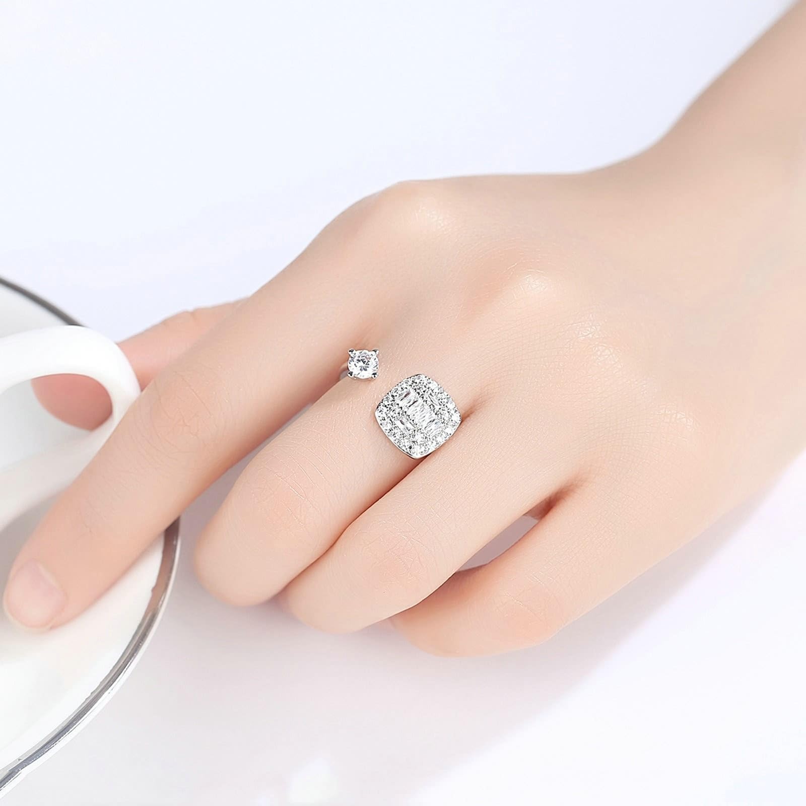 Wycian Pierścionek Moissanite styl vintage białe złoto pierścionek 18-karatowy niemetalowy znaczek (tylko moda) z prostokątem i okrągłą cyrkonią sześcienną rozmiar H 1/2 popularny dla cioci biżuteria