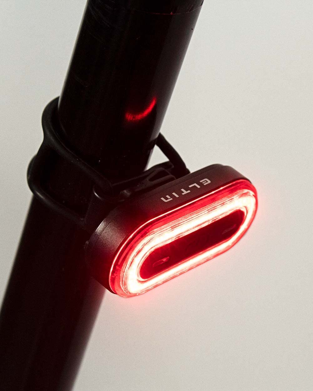 Eltin Pacchetto Ciclismo Luce Anteriore E Posteriore Bici 400+40Lm - Explorer