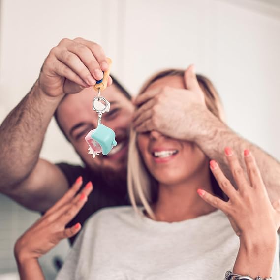 Keyring LED Keychain with Light, Creative Plastic Design, Easy to Store, for Hanging Decor and Bag Decor, Lightweight and Unique Accessory for Backpack Charm or Small Pendant