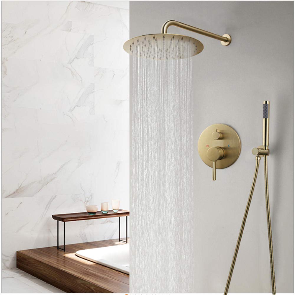 Robinetterie de douche dorée pour créer une ambiance spa moderne à la maison