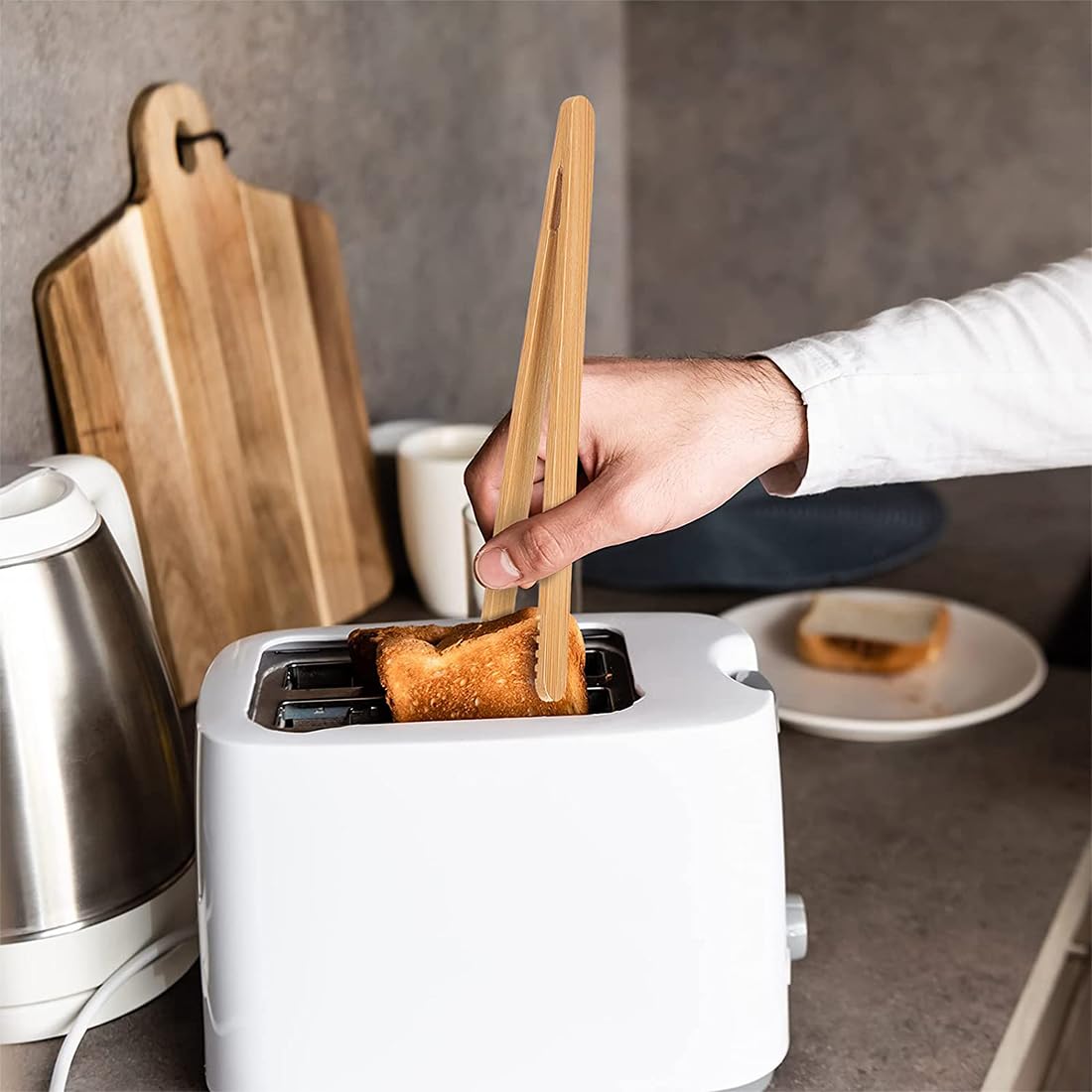 2 Pièces Pince à barbecue en bois de hêtre non traité collée，Pinces à toast classiques réutilisables en bambou，Pince de cuisson en bois, idéale pour grille-pain, fruits, pain et cornichons，30cm