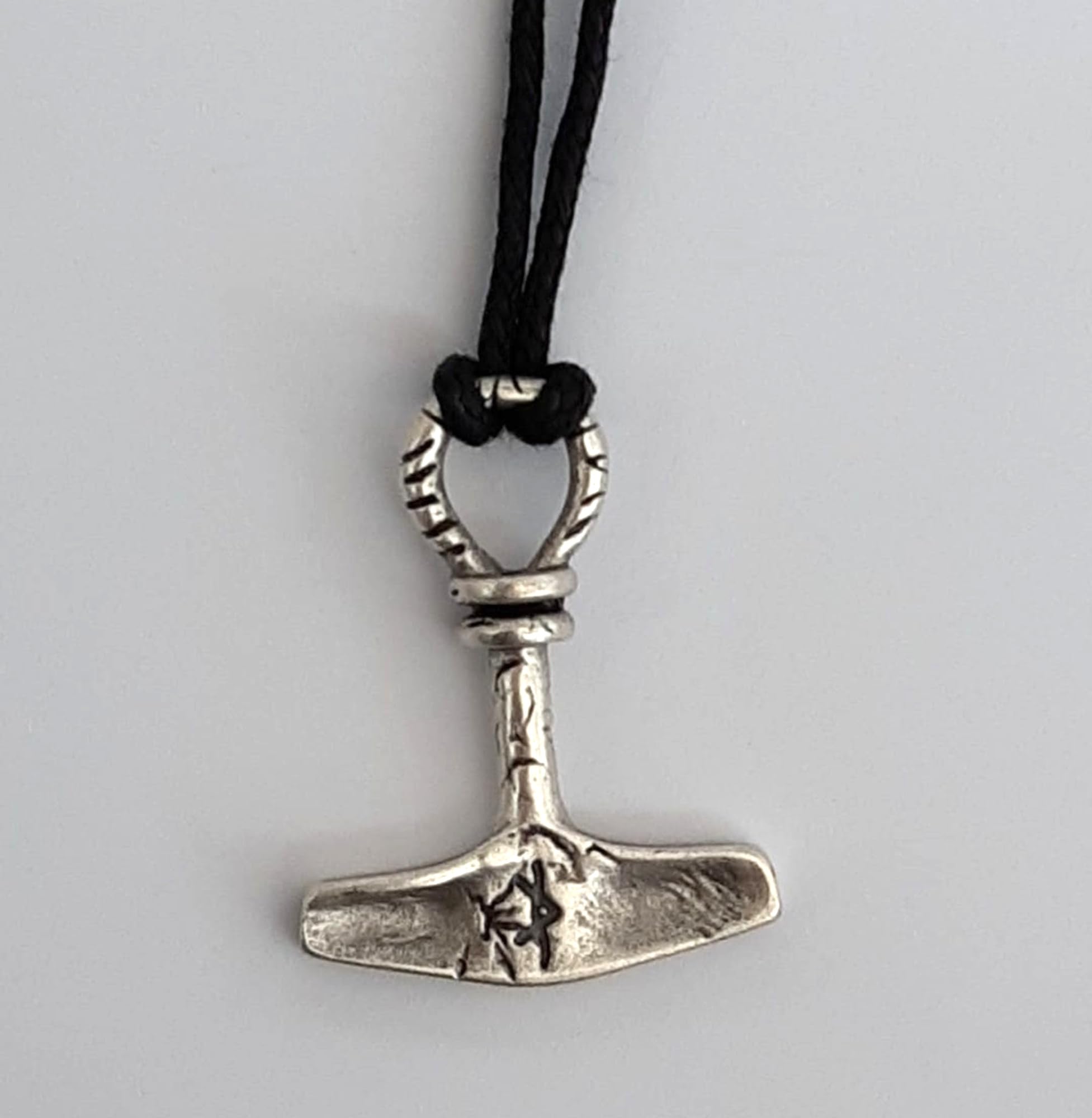 Martello di Thor, Ciondolo VIKINGS placcato argento con collana. Mjöllnir Amuleto norreno vichingo Forza e Protezione. Idea Regalo originale appassionati Fantasy Cosplay. Modello unico artigianale