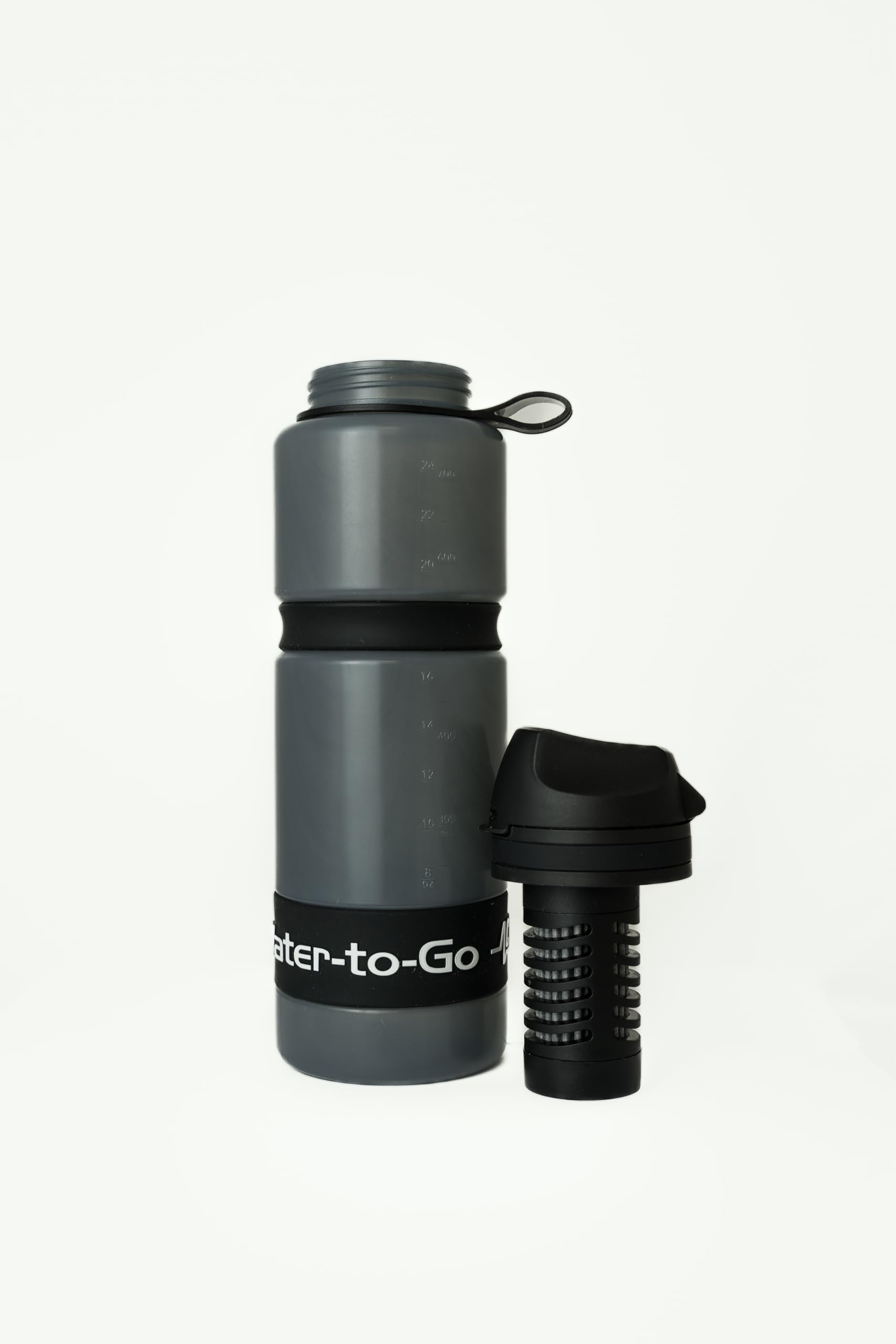 WATER TO GO Cantimplora de 0,75 L, con filtro, beber agua directamente del río, lago o conducto | Ultraligera y libre de BPA | 200 L de potencia de filtrado | Perfecto para viajes, kayak, camping, etc