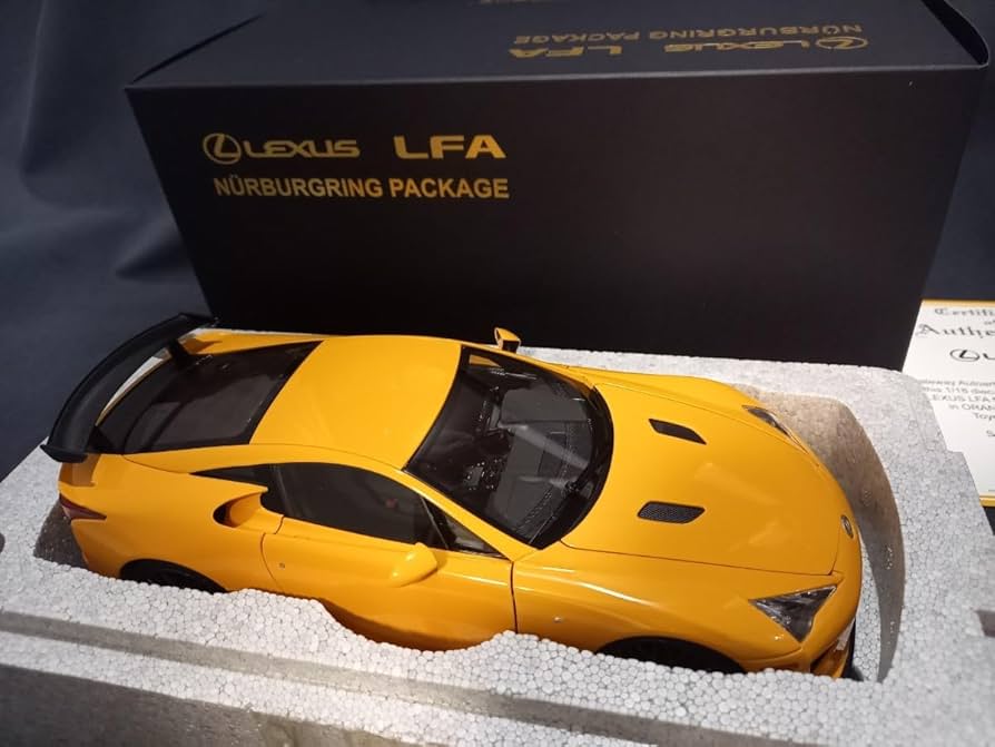 Amazon.co.jp: オートアート 1/18 LFA ニュルブルクリンク パッケージ