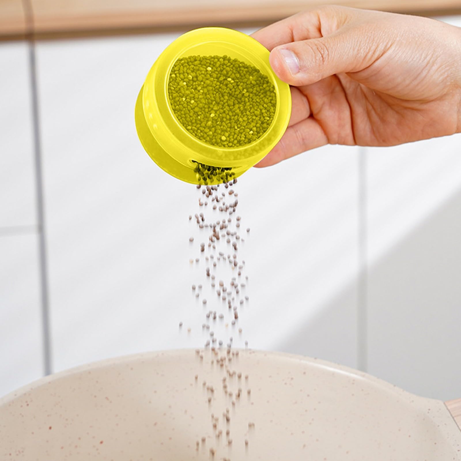 OUYAOAUA Magnetic Spice Boxs With Lid, Wall Mounted Spice Ingredient Organiser Magnetic Spice Boxs, Refrigerator Magnet Spice Boxs For Kitchen Easy To Take (Yellow)