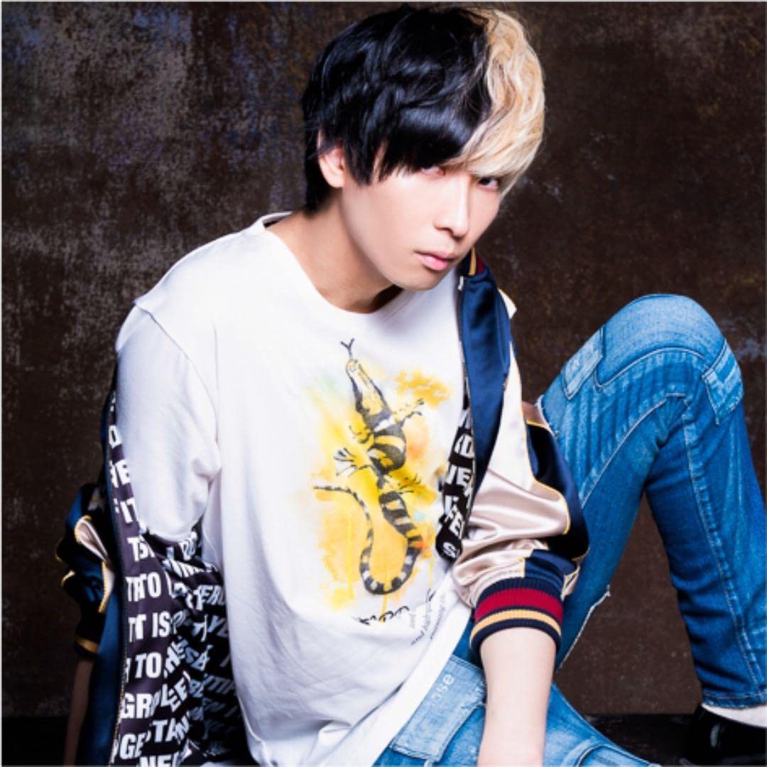 Amazon.co.jp: glamb×ReZARD Tシャツ : おもちゃ