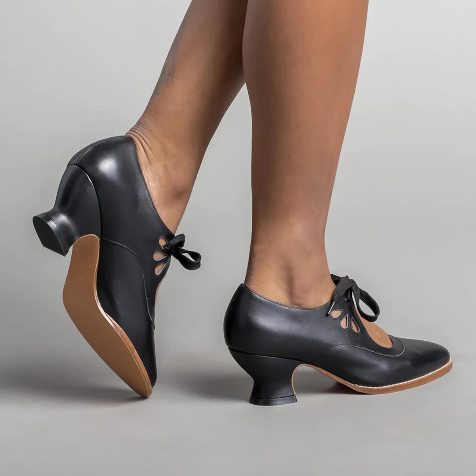 2026 Nuove scarpe stringate con tacco alto per donna taglie forti