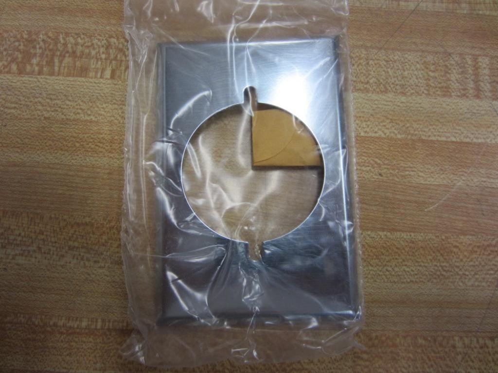 151-1-C 1511C Single Gang Plate 83221 (Pack of 20)