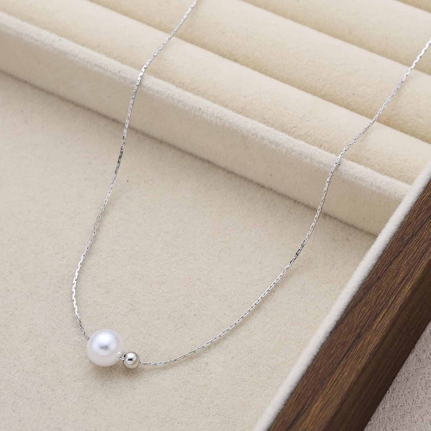 Vintage Pearl Pendant Necklace Boho Pearl Chain Necklace Silver Thin Chain Necklace Floating Pearl Choker Necklace Ball Collar Necklace Jewelry for Women - Image 4