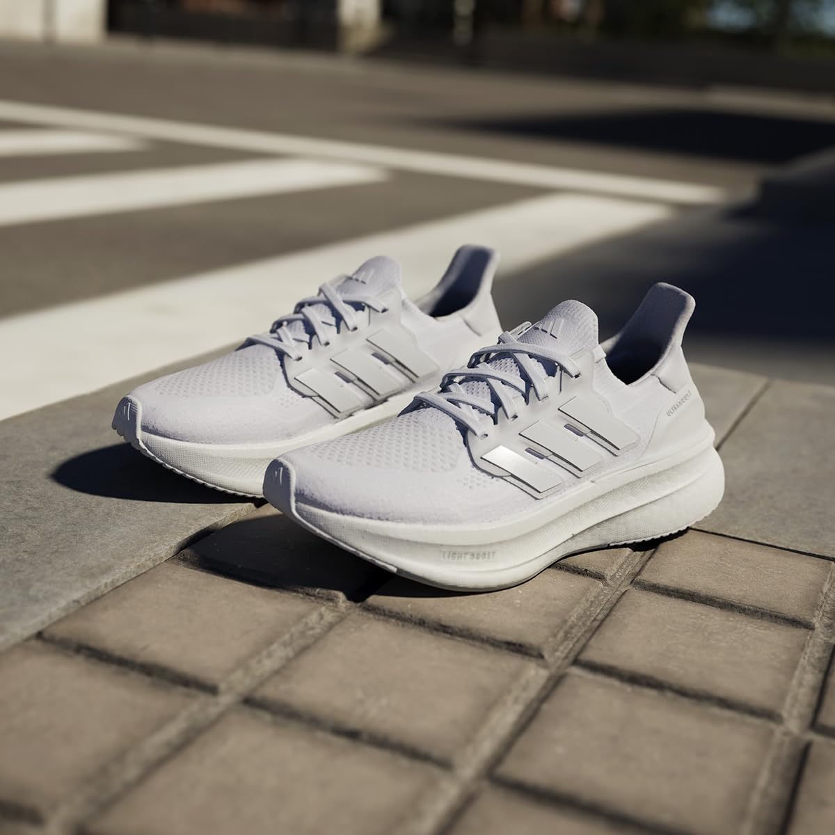 adidas Damskie buty do biegania Ultraboost Light 2.0 W |