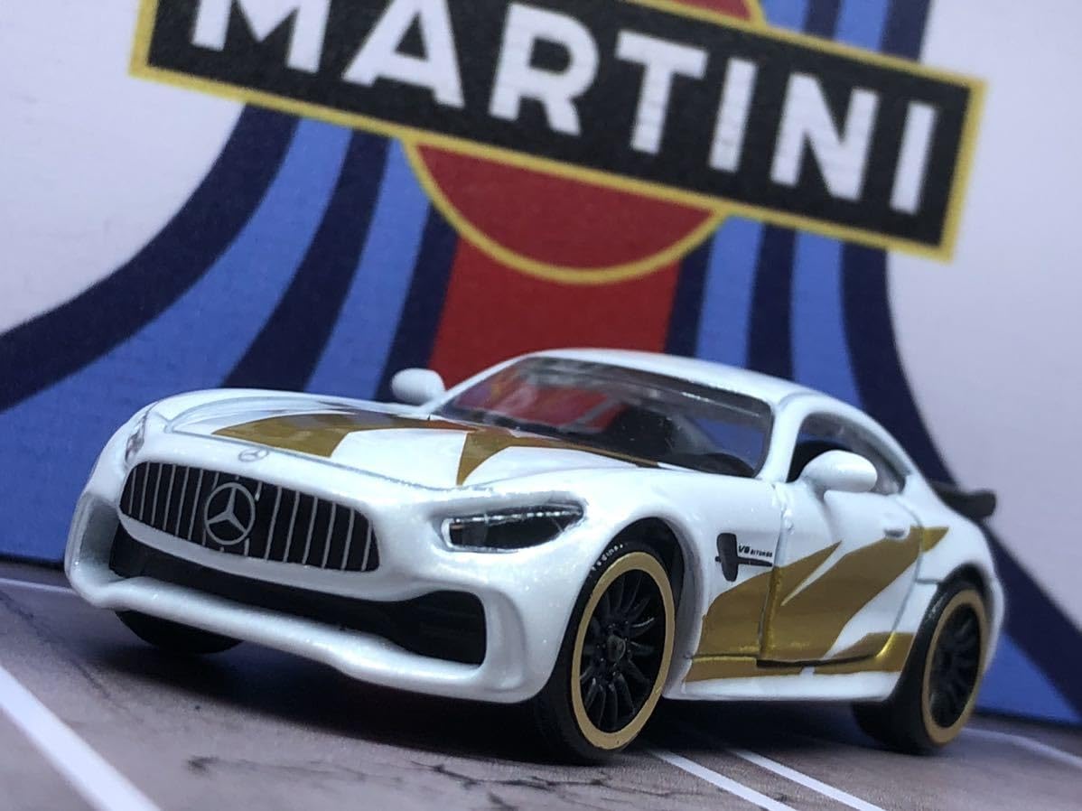 トミカ トミカクジ トミカプレミアム ホットウィール majorette Compare the same car models of 