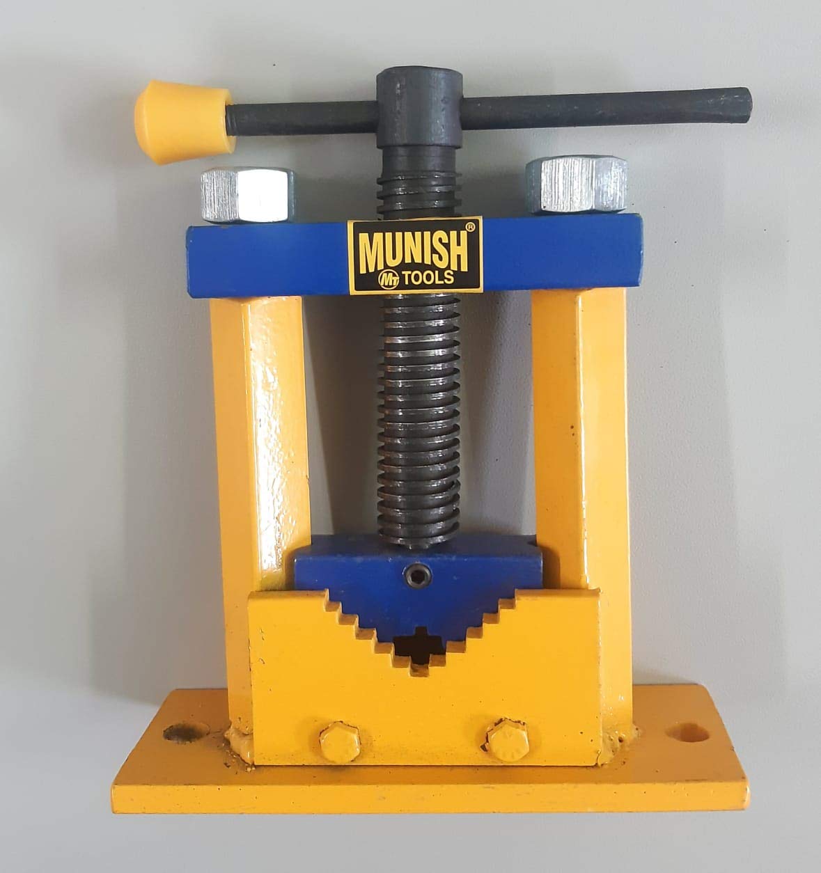 MUNISH TOOLS PIPE VICE PILLAR TYPE HEAVY (STEEL) 2"