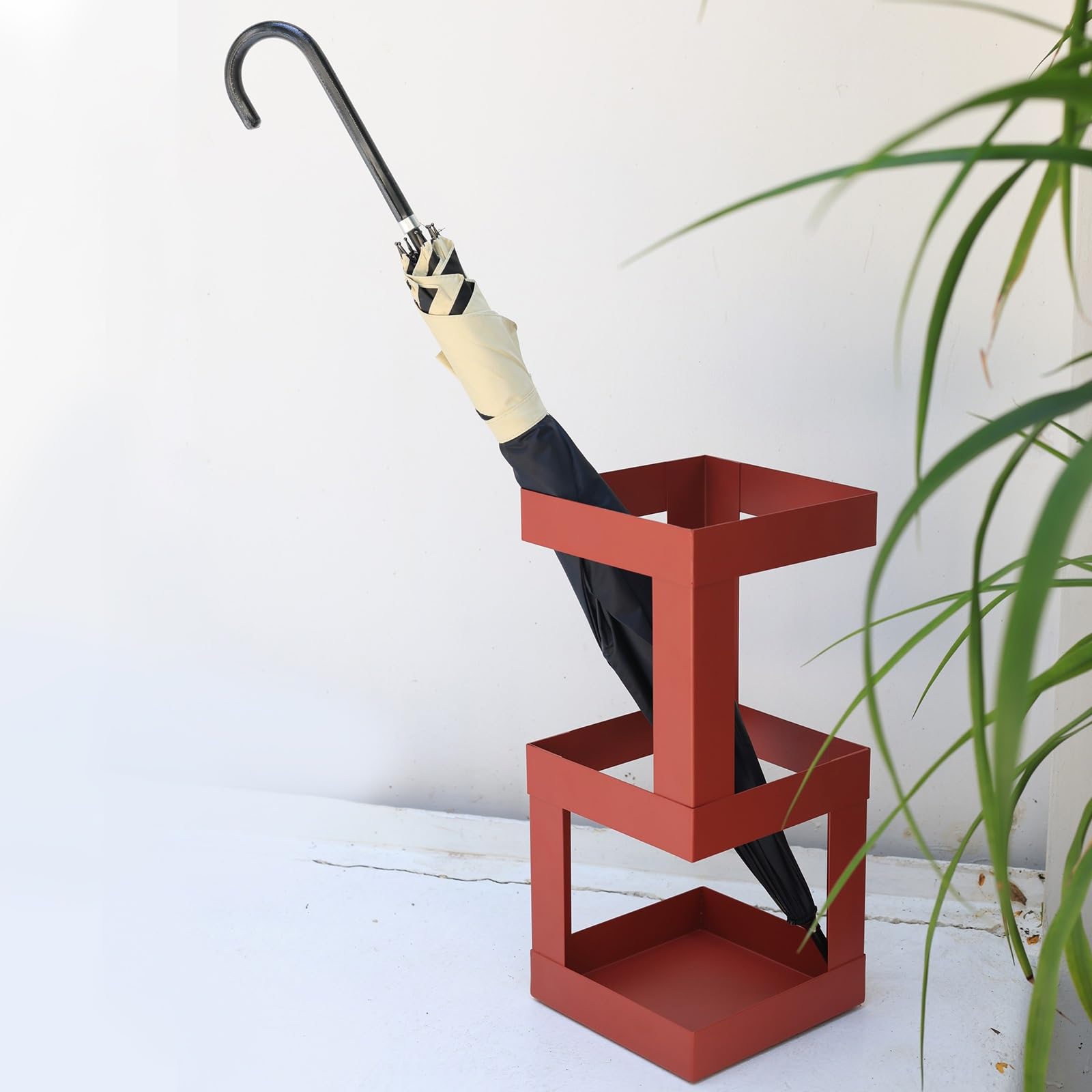 Porte-parapluie en métal pour entrée accueillante et bureau net