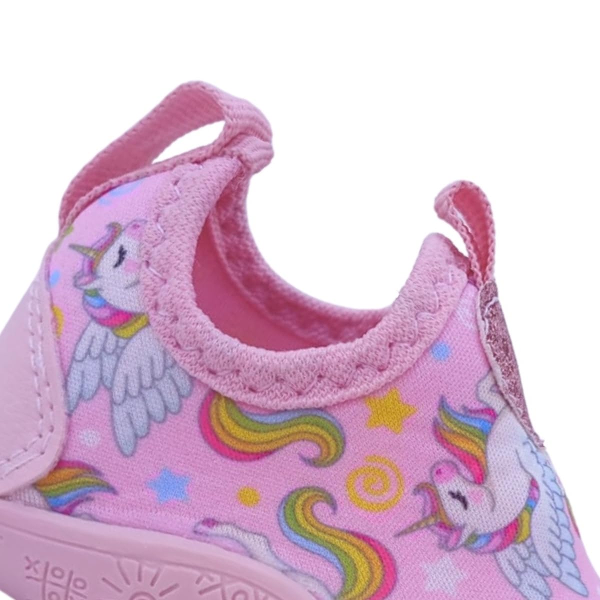 Sapatinho Bebê Recém Nascido Menina Unicórnio Calce Fácil Linha Premium em promoção! Veja a oferta e mais achadinhos de Sapatos Infantis 4 Hoje é o melhor dia para comprar Sapatinho Bebê Recém Nascido Menina Unicórnio Calce Fácil Linha Premium com aquele preço maroto! Promoção! Aproveite a oferta! 4