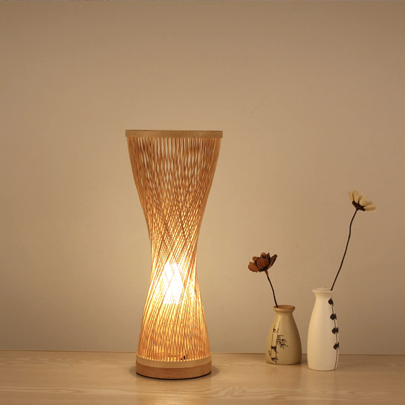 Lámpara de mesa de bambú hecha a mano, lámpara decorativa con pantalla de bambú, iluminación Zen simple para dormitorio y sala de estar