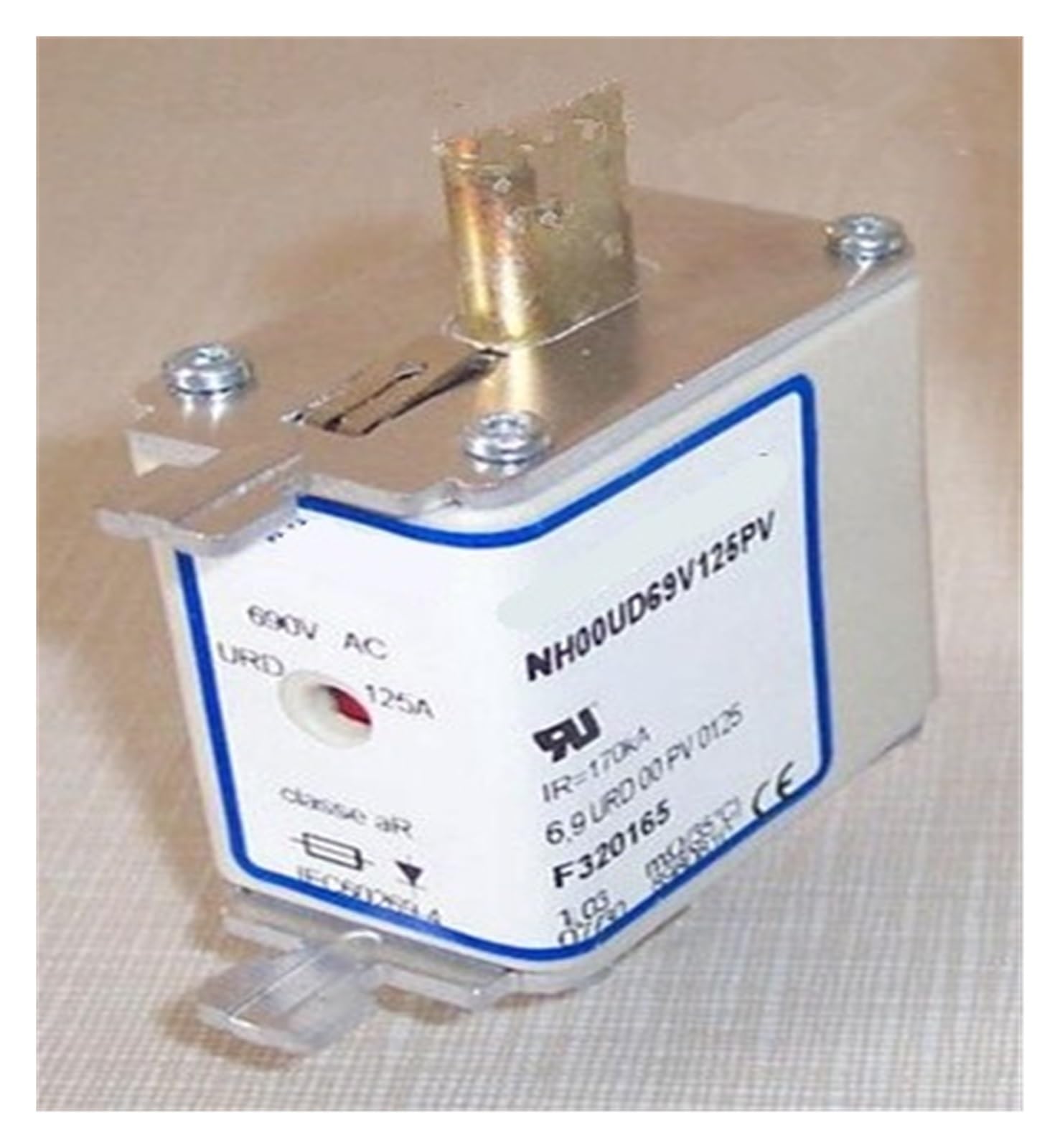 Fusible NH000UD69V50PV cartouche cylindrique type gPV pour onduleur et armoire électrique