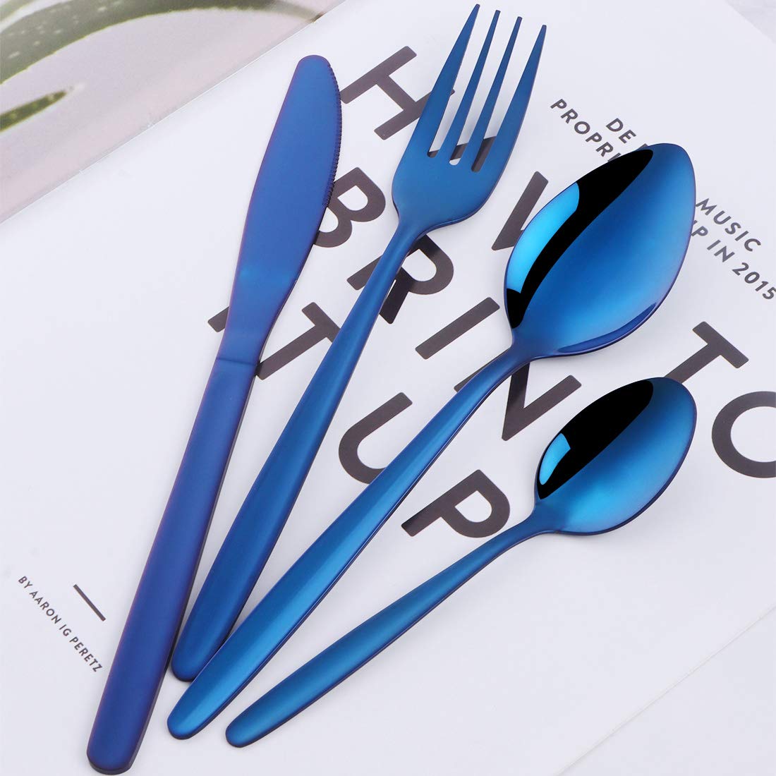 BuyGo Besteck-Set für 8 Personen, Edelstahl, mehrfarbig, Camping-Besteck-Set, handpoliert, spülmaschinenfest, 32-teilig