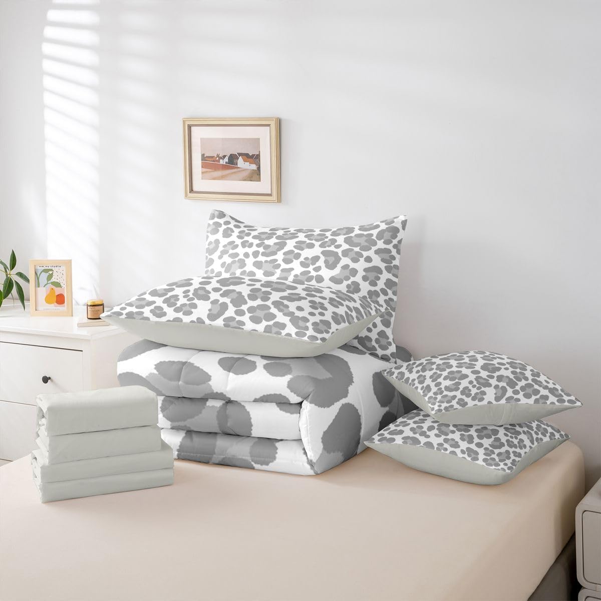Cheetah Print 7 Pieces Bedding Set King Size,Light Grey Leopard Bed in a Bag,Farmhouse Animal Skin Bed Set Includes Comforter,Sheet Set,Pillowcases & Pillow Covers,African Wildlife Bedroom Decor