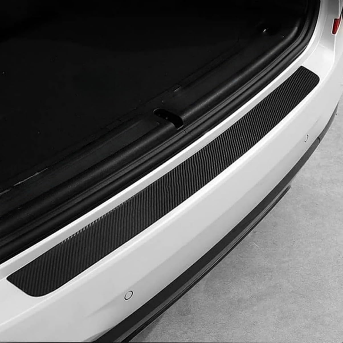 Car Rear Bumper Guard Protector for Land Rover Range Rover Evoque 2012-2019, Carbon Fiber Rear Bumper Protector Trunk Door Entry Sill Protector Sticker(90 * 8cm)