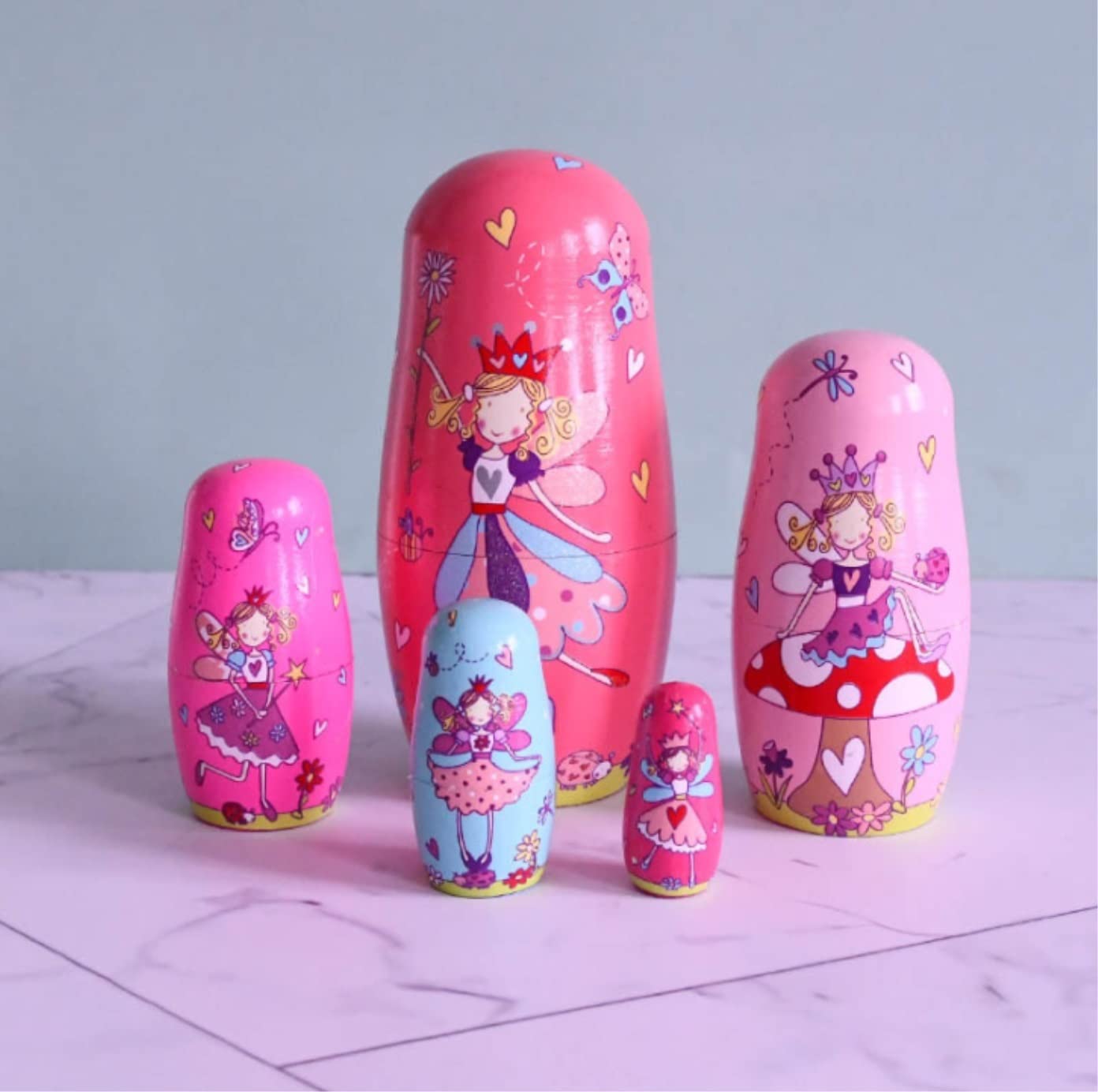 Poupée Russe 5 Pièces Poupées Matryoshka en Bois Jouets Filles Russes Gigognes À La Main Jouet Artisanat Cadeaux d'anniversaire Jouet Empilable