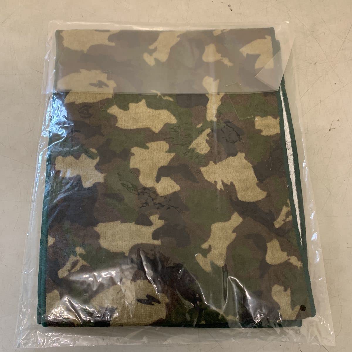 Amazon.co.jp: B'z LIVE-GYM 2008 ACTION タオル 松本孝弘 稲葉浩志