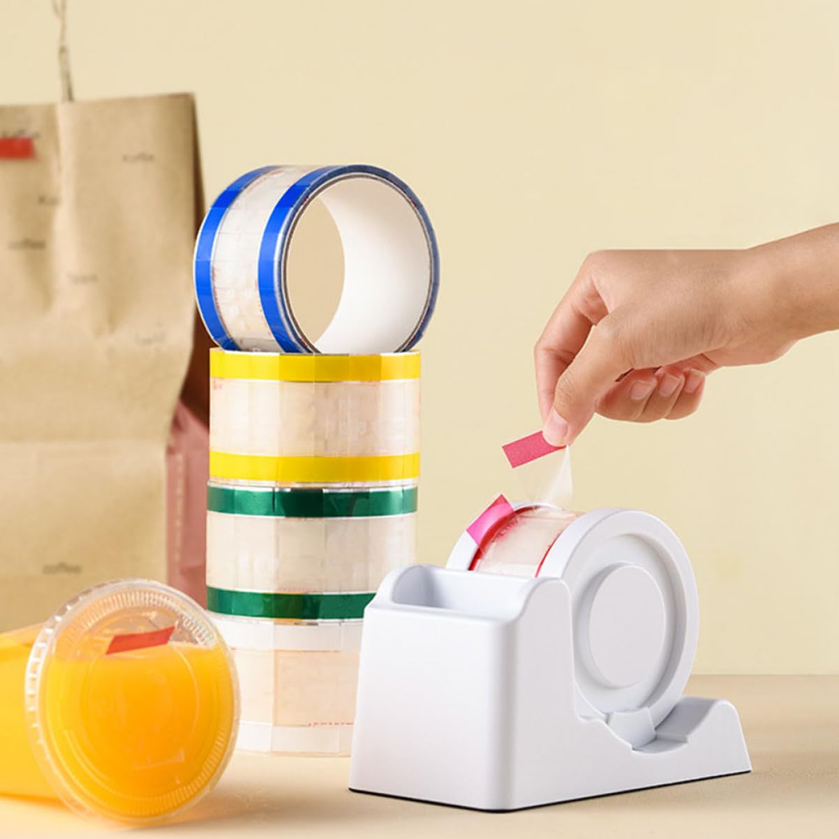 Dispenser per Nastro Adesivo da Scrivania in Plastica Bianco | Design Compatto e Semplice, Supporto Portatile per Ufficio e Scuola, Finitura Elegante