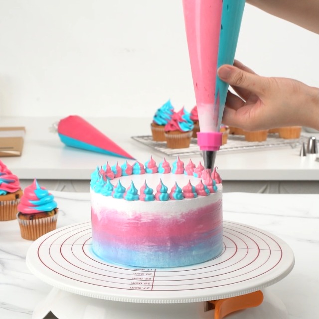 Amazon.com: Restaurantware Pastry Tek 17.7 x 9.5 Inch Two