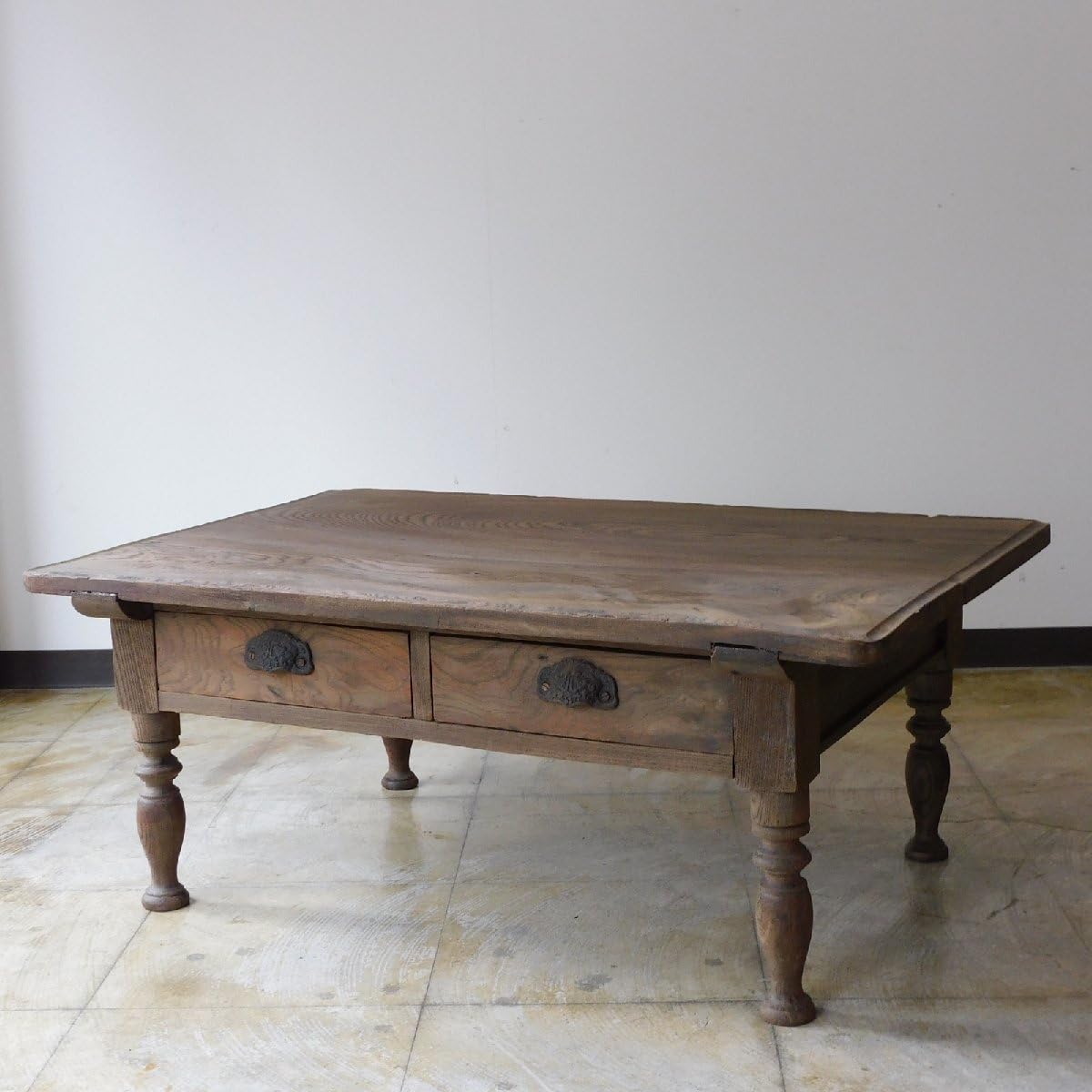 古家具 アンティーク机 2杯引き出し サイドテーブル ろくろ脚 無垢 古家具 アンティーク机 2杯引き出し サイドテーブル ろくろ脚 無垢