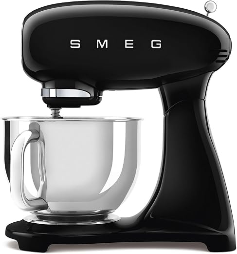Smeg, Impastatrice Planetaria SMF03BLEU, 10 Livelli di Velocità, Funzione Smooth Start, Ciotola da 4,8 L, Sicurezza Blocco Motore, 3 Fruste, Gancio e Coperchio in Dotazione, 800W, Nero