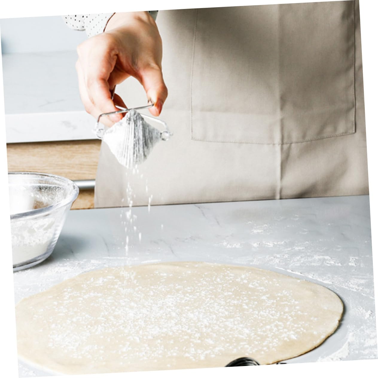 Unomor Material Flour Sprinkler for Baking Spring Action Flour Duster 1pc Stainless Steel Flour Sieve