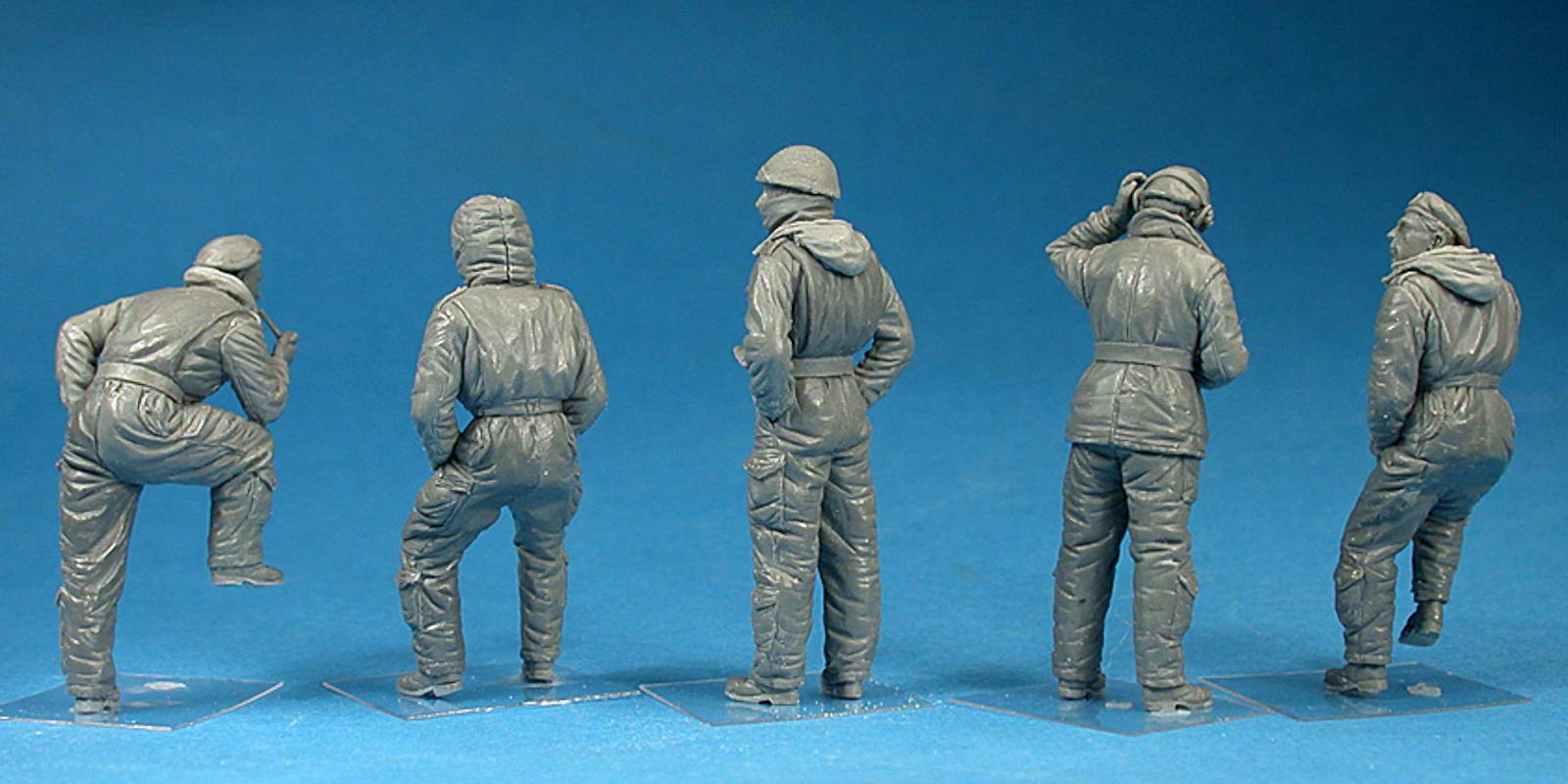 Amazon | ミニアート 1/35 イギリス戦車兵 防寒服 フィギュアセット5体