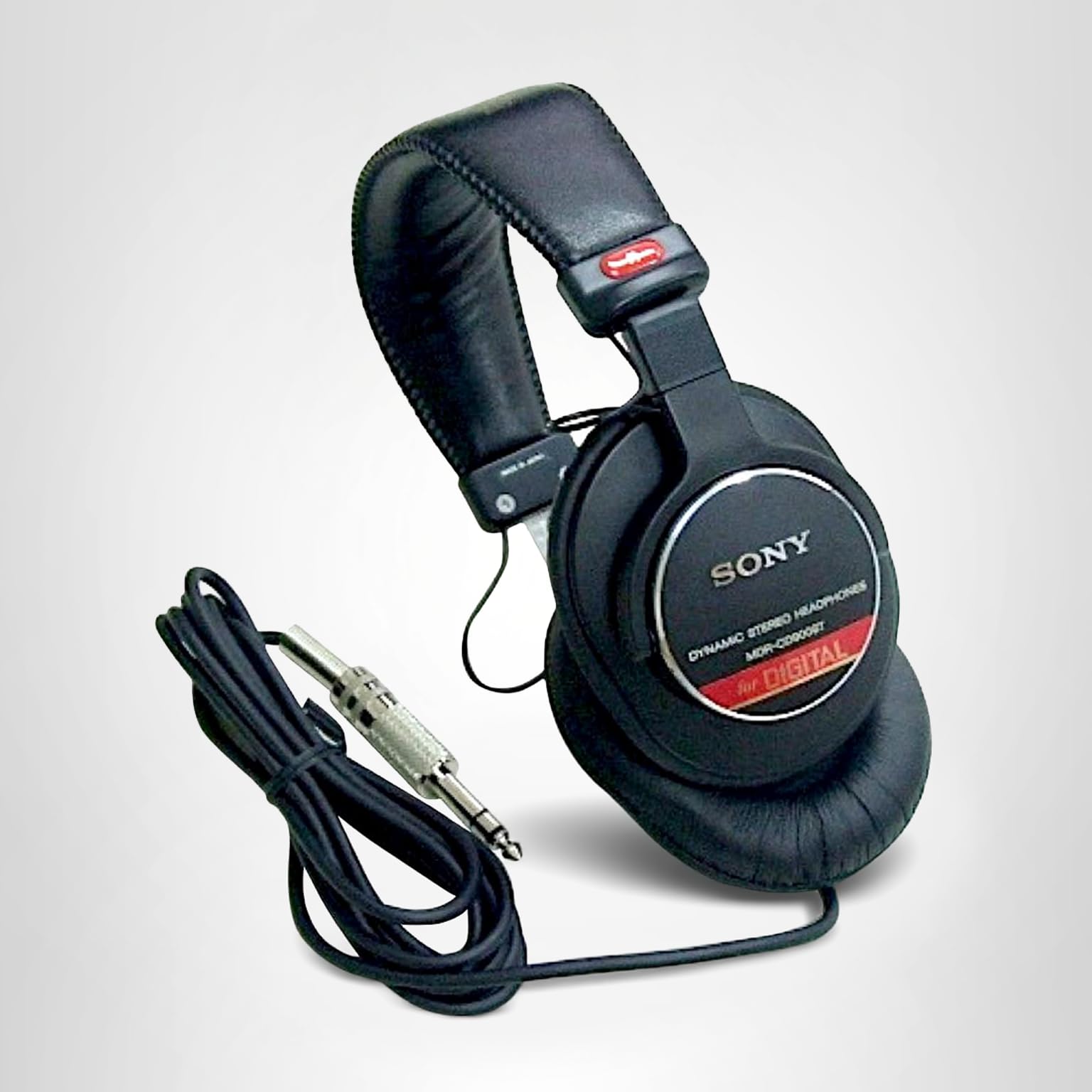 SONY MDR-CD900ST 有線ヘッドホン ブラック SONY MDR-CD900ST 有線密閉型スタジオモニターヘッドホン