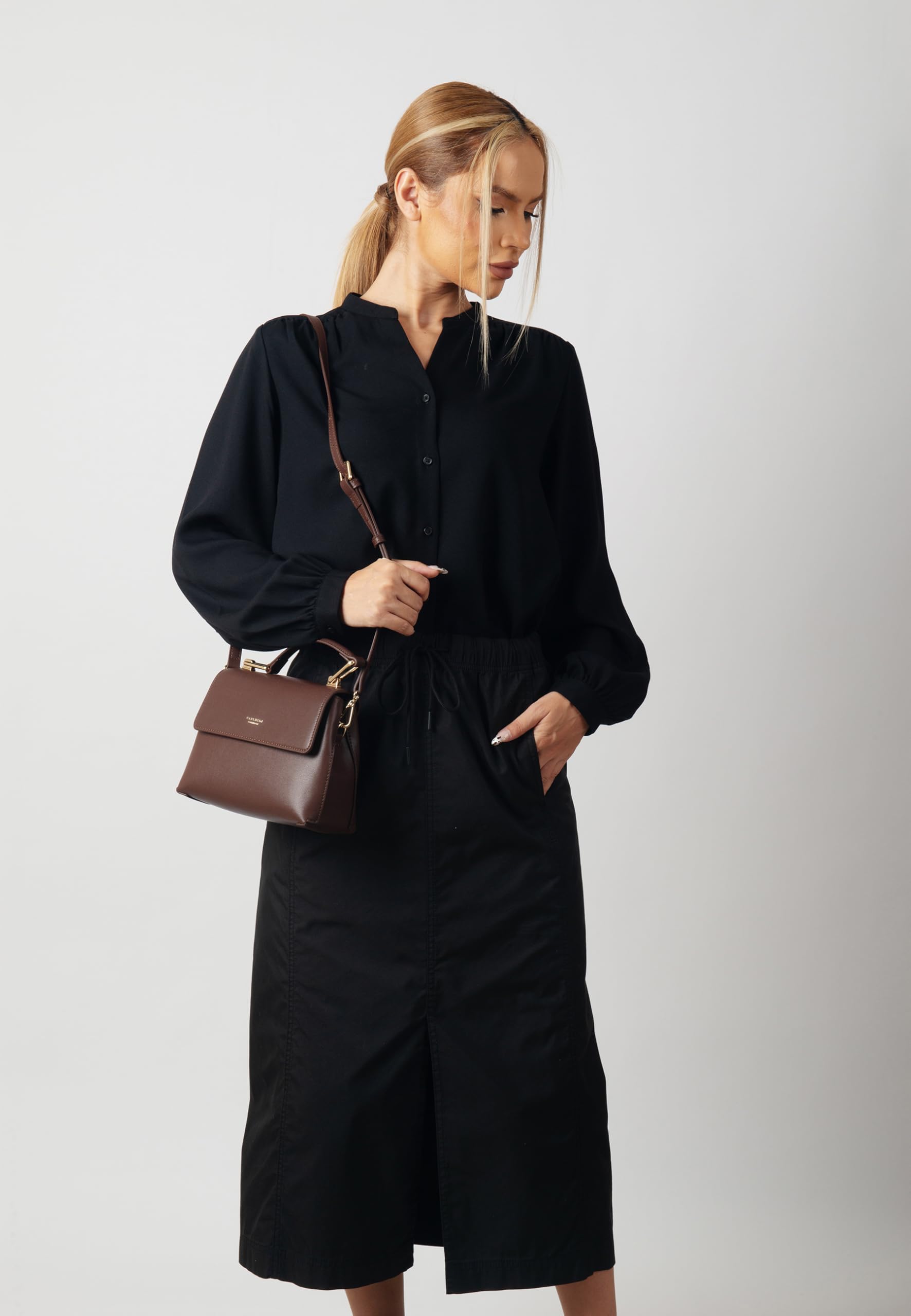 Carlheim, Gotland Genuine Leather collection, Grace Genuine Leather Handbag (Brown)