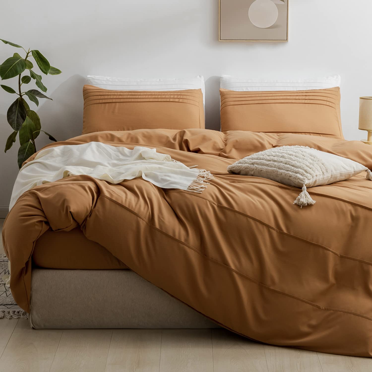 JELLYMONI King Size Rust Duvet Cover Set - 3PCS Microfiber Bedding Set, Stylish Pleated Design, 8 Corner Ties & Zipper Closure, Ultra Soft and Comfortable