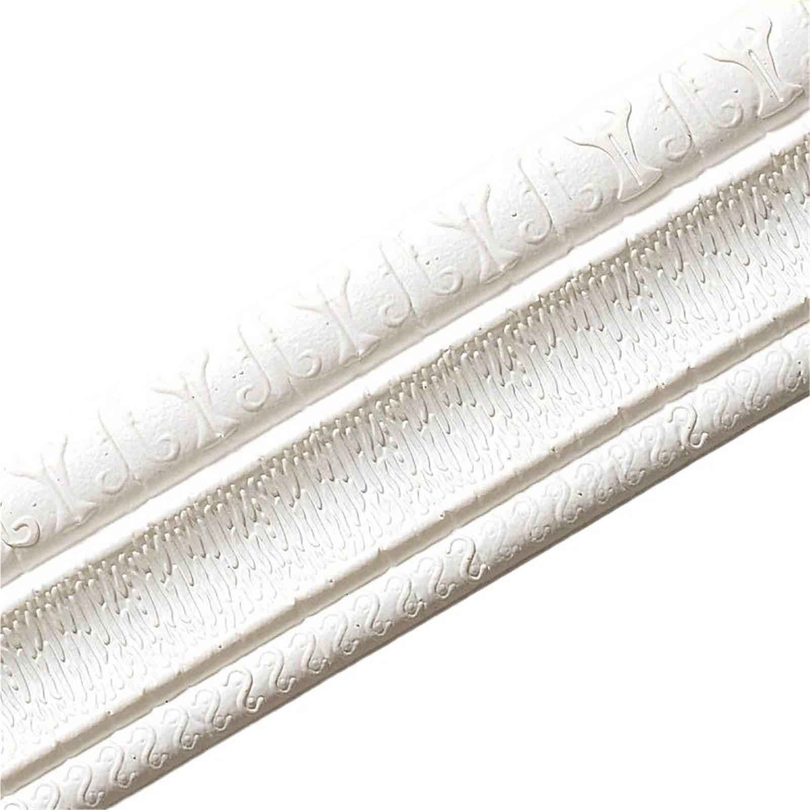 Frise Murale Adhesive Papier peint auto-adhésif imperméable for plinthes, 2.3m x 8cm, adapté aux autocollants muraux du salon et de la chambre à coucher(White,2Pcs 2.3mX8cm)