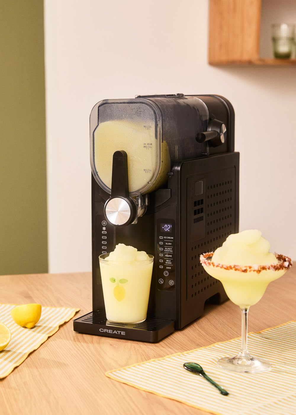 CREATE/SLUSH MAKER/Macchina per granite e bevande fredde/Capacità di 2,6 L, 6 programmi preimpostati, comandi touch, funzione autopulente, vaschetta raccogligocce, facile da trasportare, 200 W