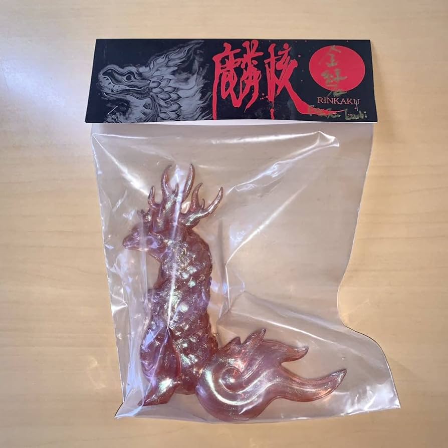 麟核 　 FROG TREE ソフビ りんかく Amazon.co.jp: frog Tree 麟核 RINKAKU 神秘 幻獣 ソフビ 雨のち