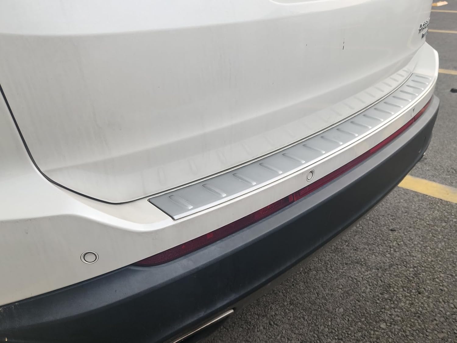 GZBFTDH Rear Bumper Protector Topper Accessories for Cadillac Lyriq, Stainless Steels Protector Guard Trunk Sill Trim Plate - Easy to Install