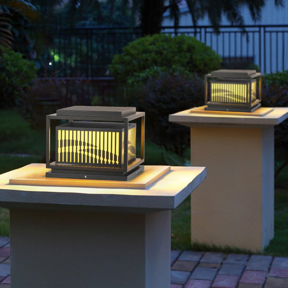 Pojedynczy kwadratowy lampion z czarnej blachy ocynkowanej, solarna lampa solarna do ogrodu, na podwórko, patio, podjazd.